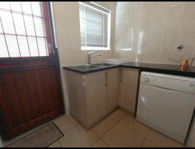 2 BEDROOM HOUSE FOR SALE IN SONKRING